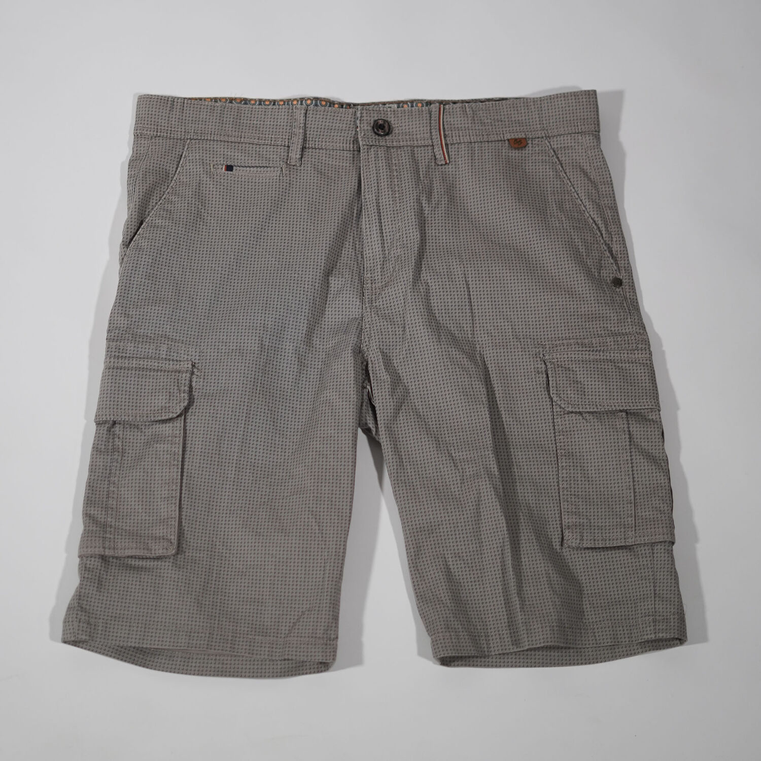 BE BOARD short