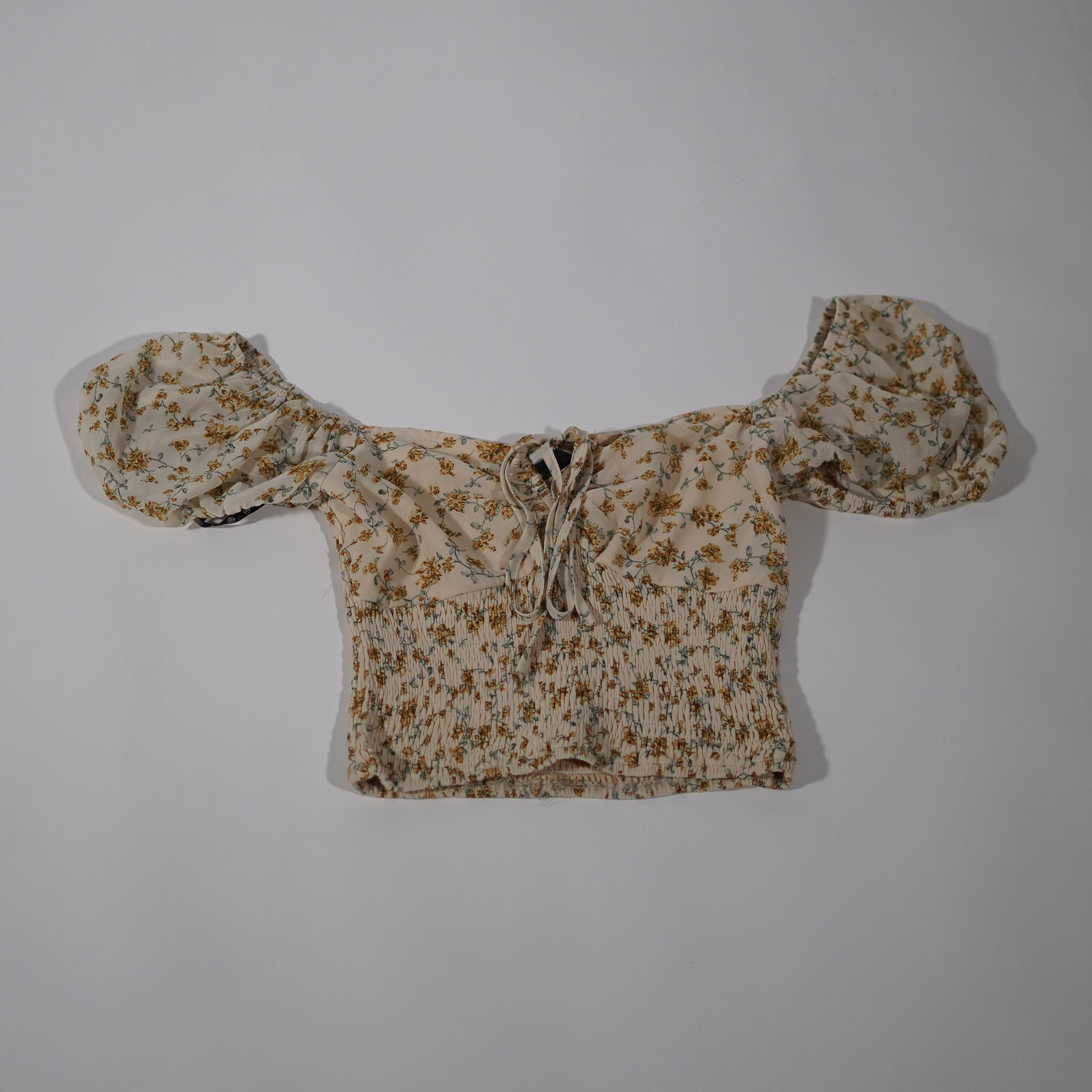 Floral creamy top